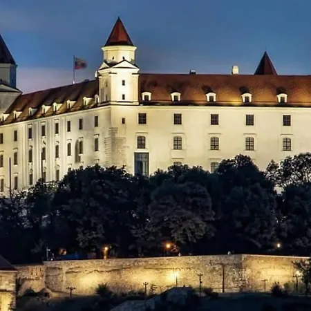 Queen Flat In Old Town With Castle View Daire