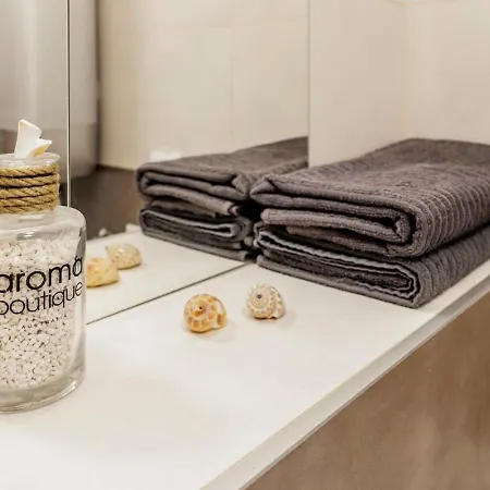 Queen Flat In Old Town With Castle View