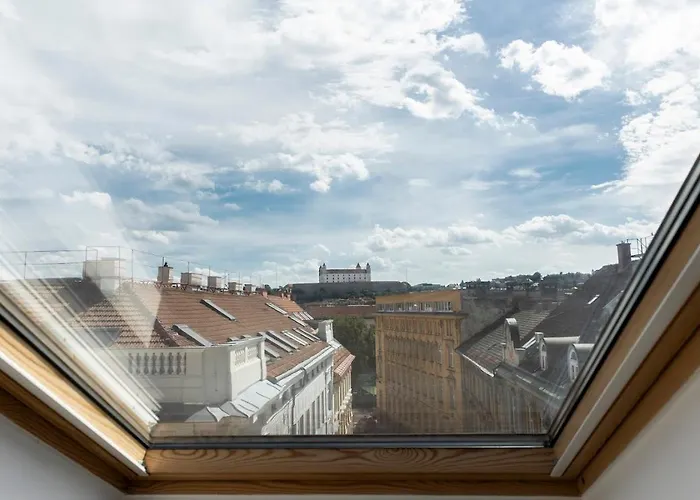 Queen Flat In Old Town With Castle View Apartmán