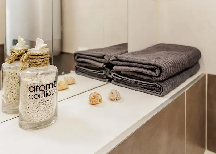 Queen Flat In Old Town With Castle View