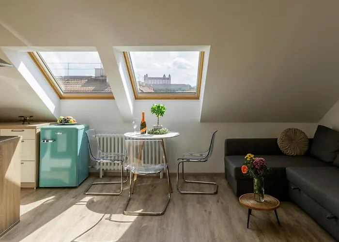 Queen Flat In Old Town With Castle View Bratislava