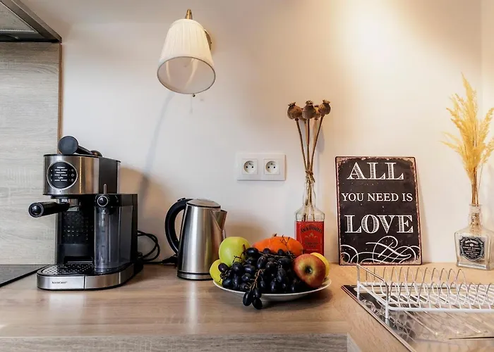 Queen Flat In Old Town With Castle View