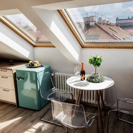 Queen Flat In Old Town With Castle View Apartamento *