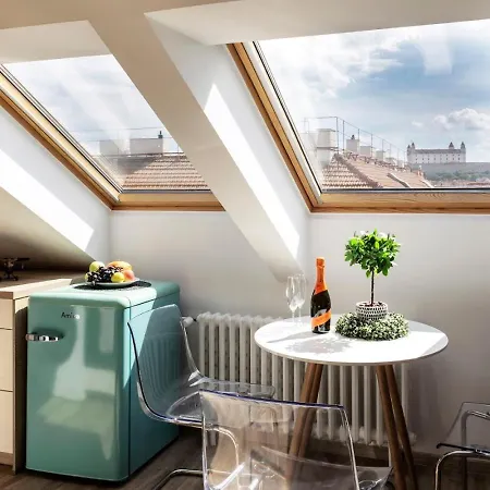 Queen Flat In Old Town With Castle View Apartamento *